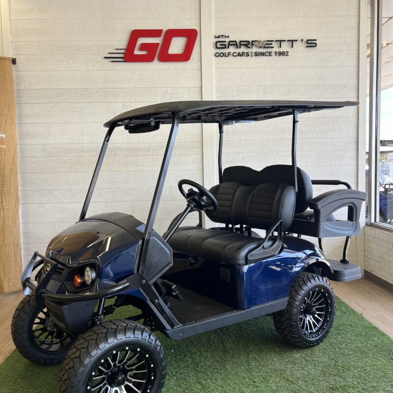2024 Express 4 Gas/Patriot Blue (can be ordered)