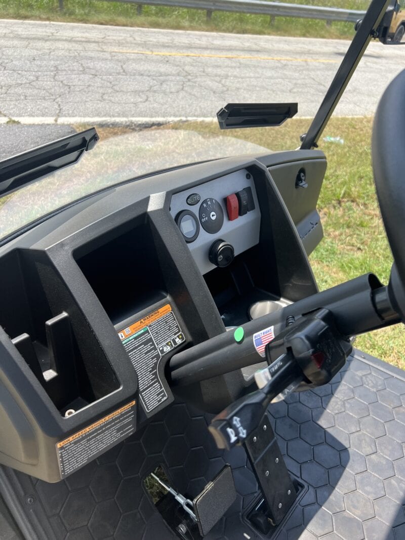 2025 EZGO Liberty LSV - Brilliant White - Image 3