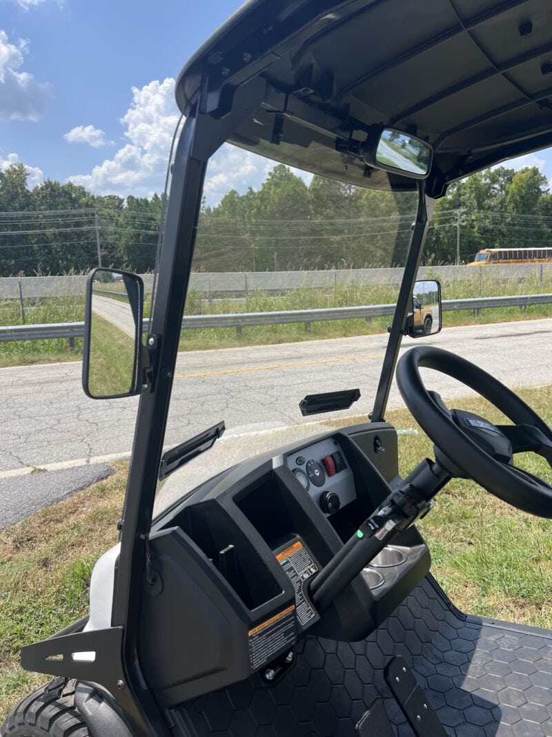 2025 EZGO Liberty LSV - Brilliant White - Image 4