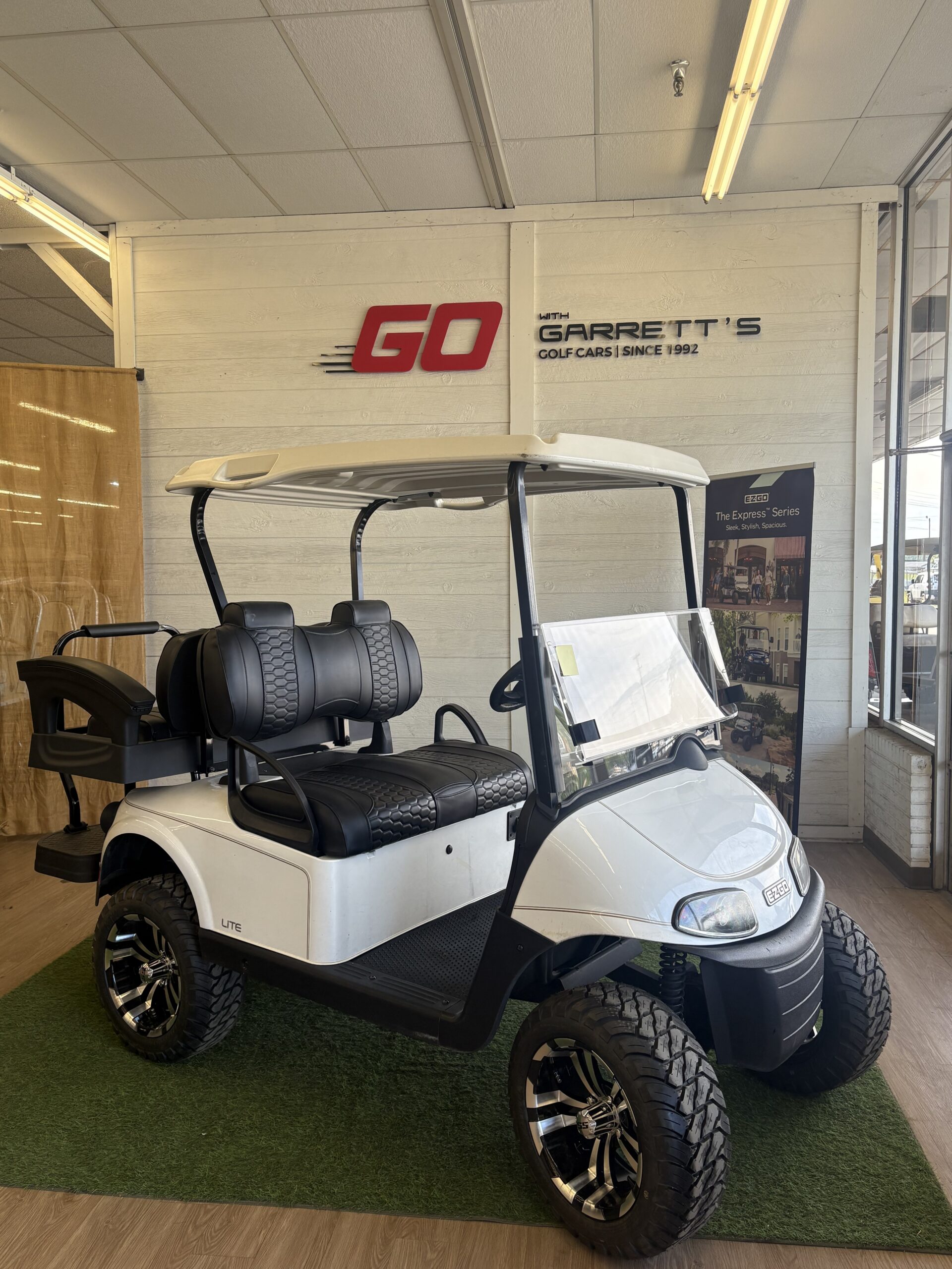 #03- 2022 E-Z-GO RXV ( New Lithium Battery)