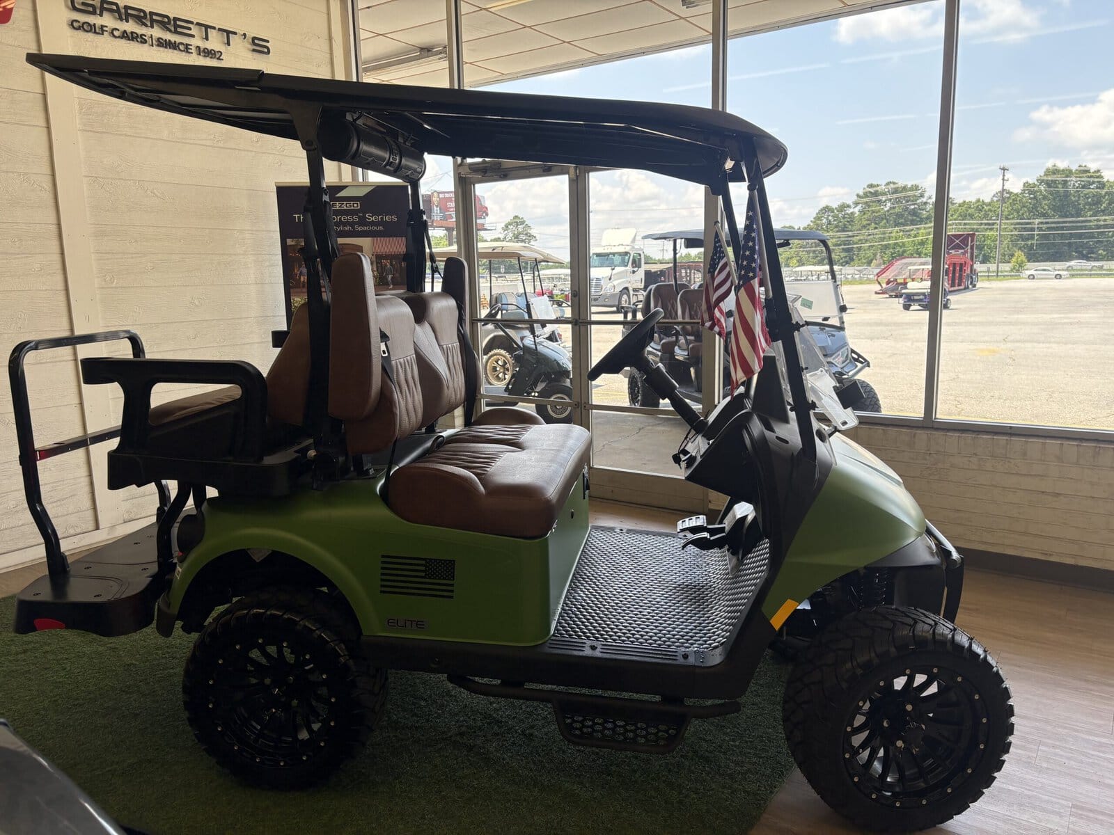 2026 E-Z-GO RXV Summit XTL ELiTE Lithium – "Folds of Honor" Special Edition - Image 4