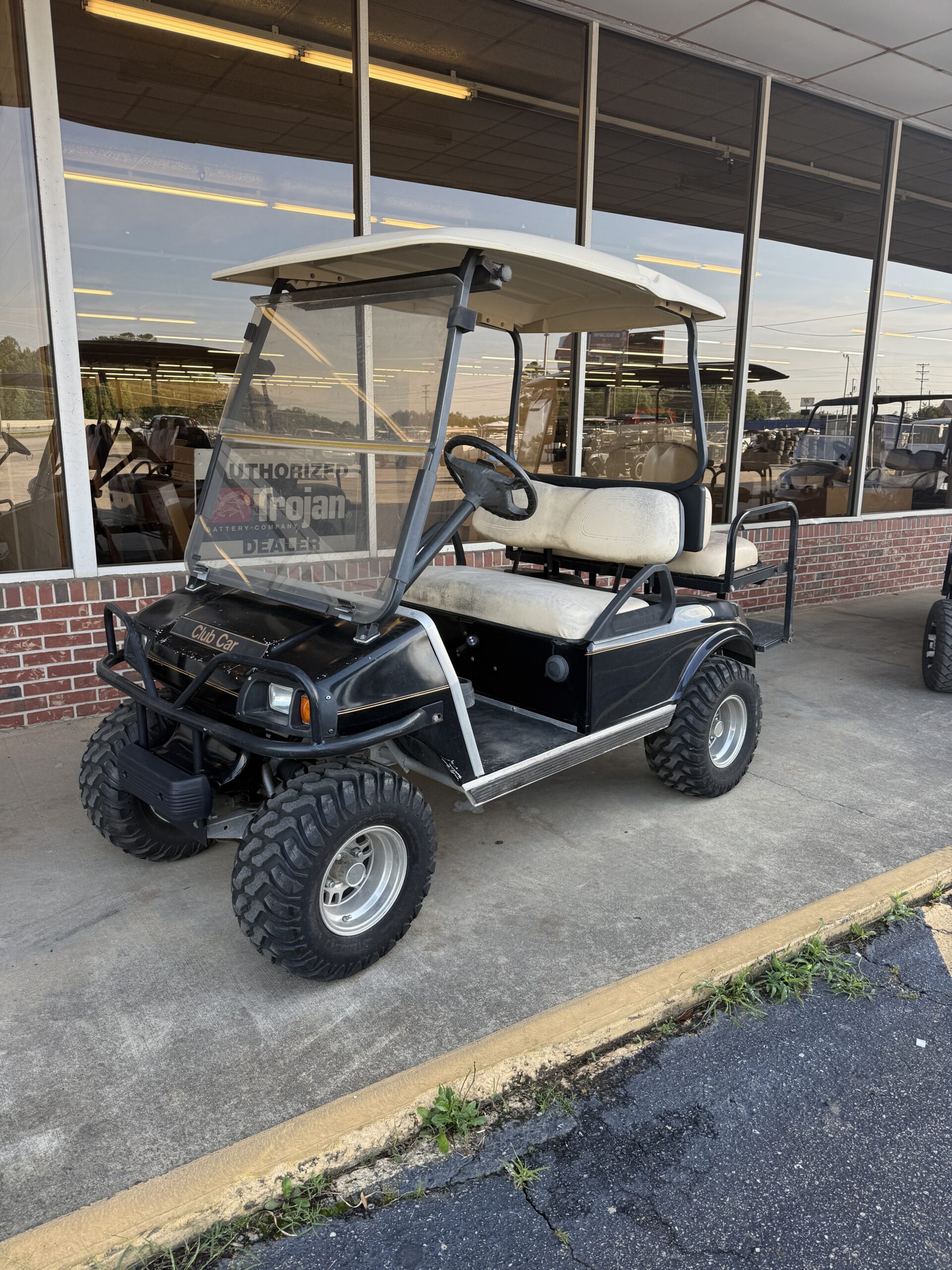 #307 – Club Car DS Lifted  Gas