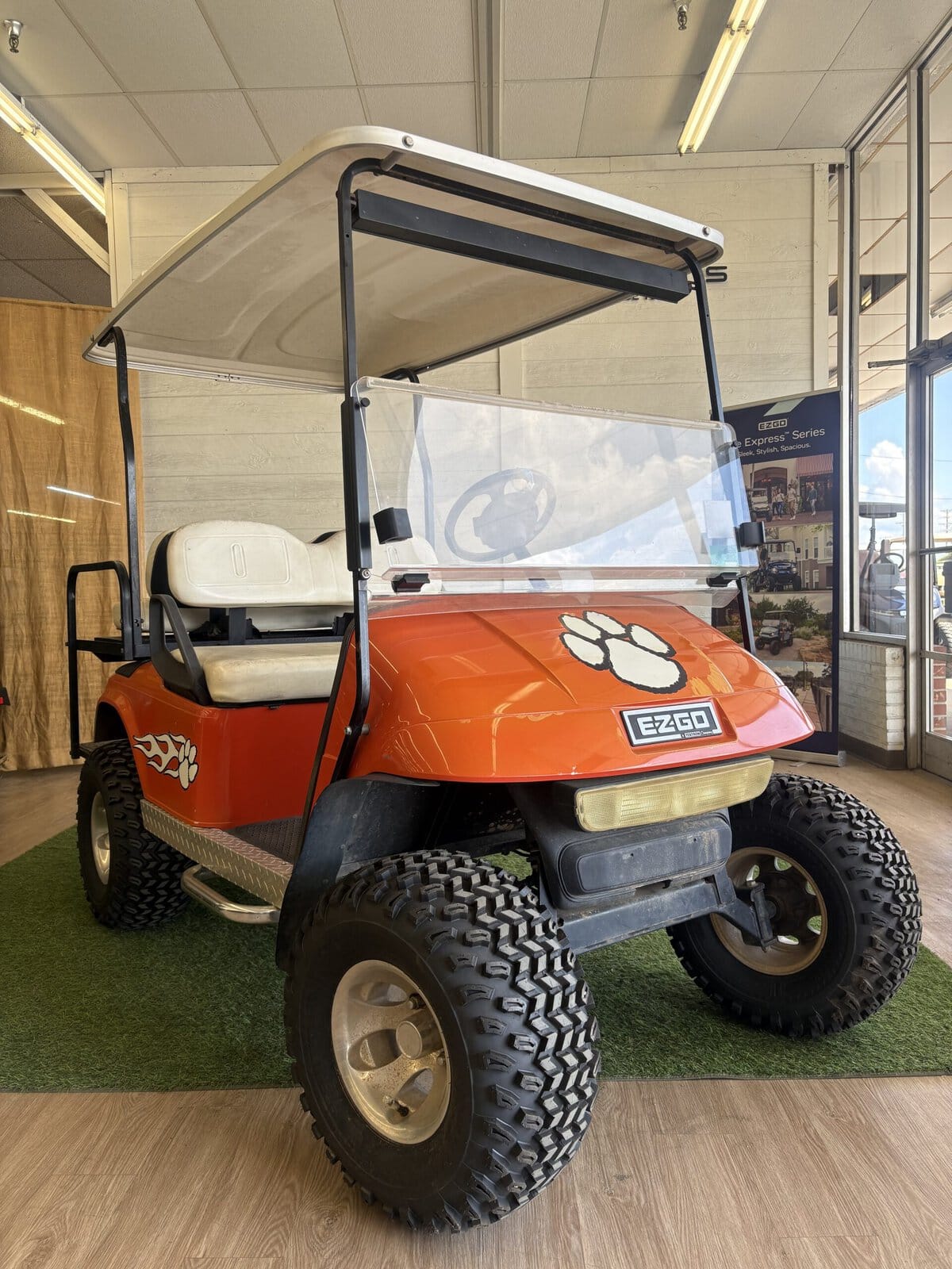 #300 E-Z-GO TXT 48V Electric – Clemson Tigers Edition Lifted