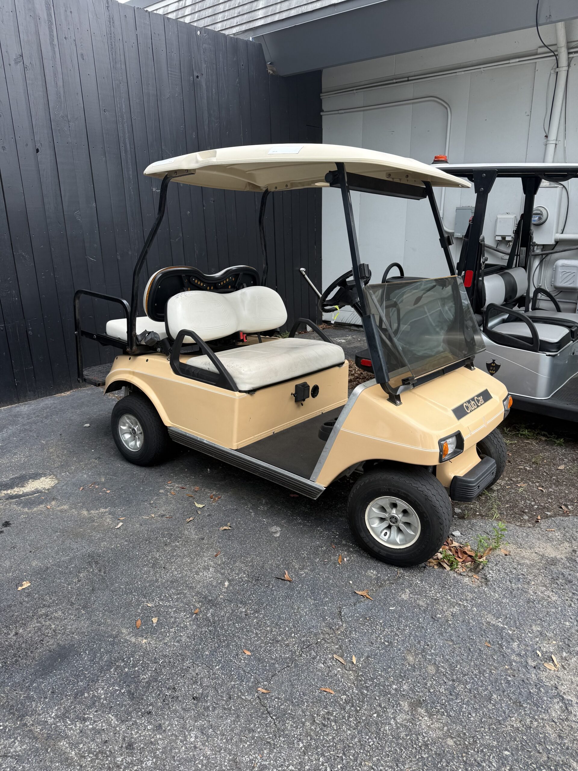 #311 – Club Car DS Electric